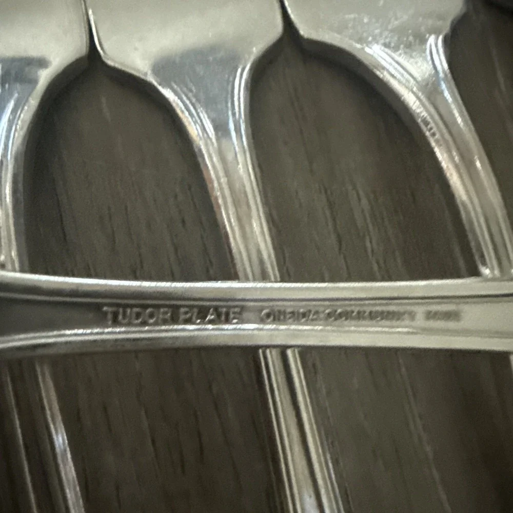 Vintage Oneida Community Tudor Plate‎ QUEEN BESS I Dinner Forks Lot of 6